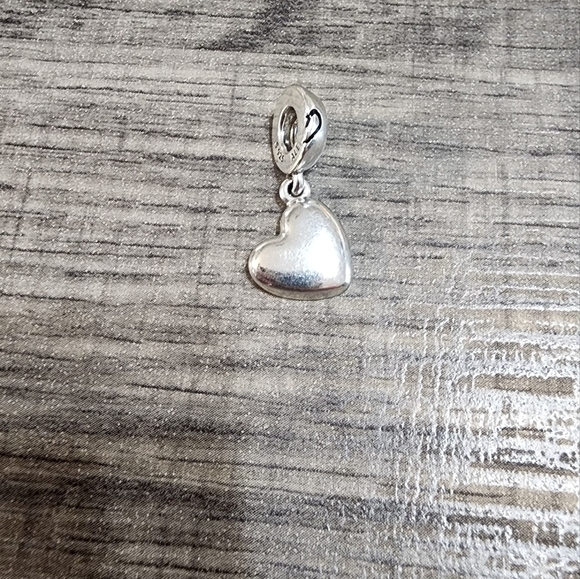 Pandora Mother Heart Charm - Picture 4 of 4